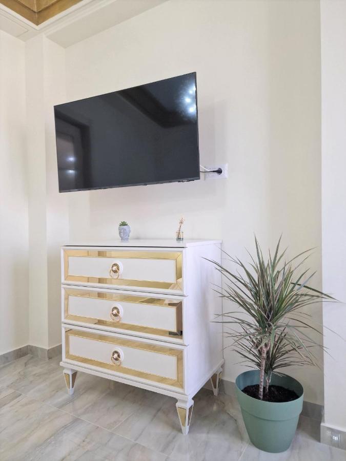 Laroka House Luxury Apartment City Center Universitate Bucharest Exterior photo
